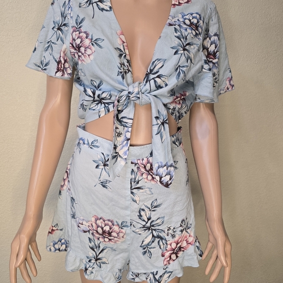 Show Me Your Mumu Blue Romper Sz Large Tie Front w Ruffle Edge  Shorts, … - Picture 11 of 13